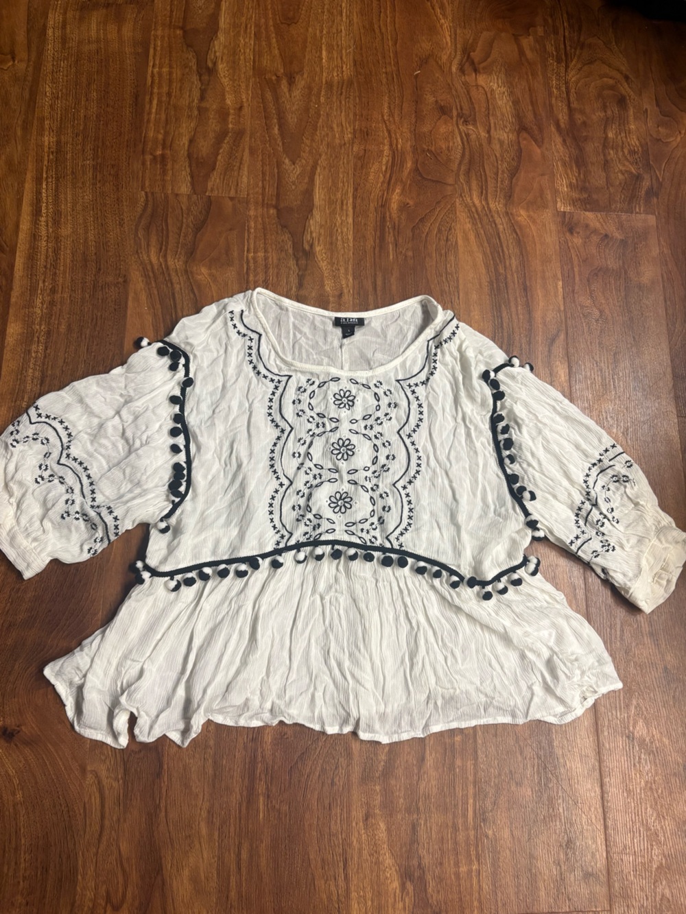 a.n.a A New Approach Ivory & Black Embroidered Boho Peasant Blouse Size Large